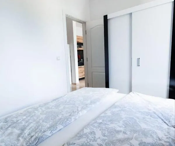 Lifestyle 6 Апартаменты *